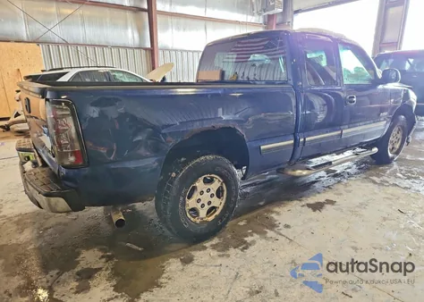 2001 Chevrolet Silverado K1500 z USA, uszkodzony, nr VIN 2GCEK19T711142130